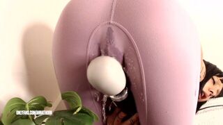 MASSIVE HARD SQUIRTING ORGASM IN YOGA PANTS - porn video