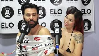 Anahi Loves me hace masajes en el cuarto picante - porn video